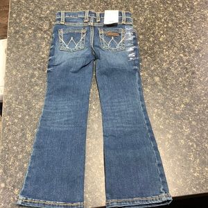 Brand new Kids girl wrangler jeans, size 6regular, blue